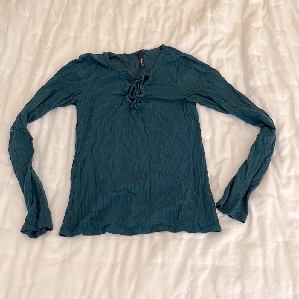 Noble U turquoise lace up top in size S